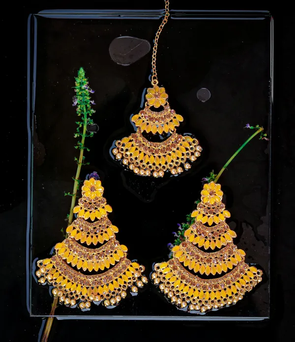 Gold_Tone_Layered_Chandelier_Jewellery_Set_For_Women