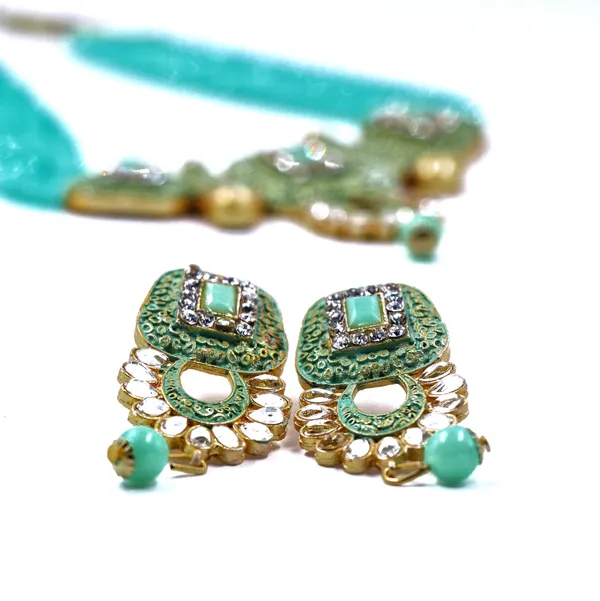 Turquoise_Gold_Brass_Beaded_Embellished_Necklace_Set_For_Women
