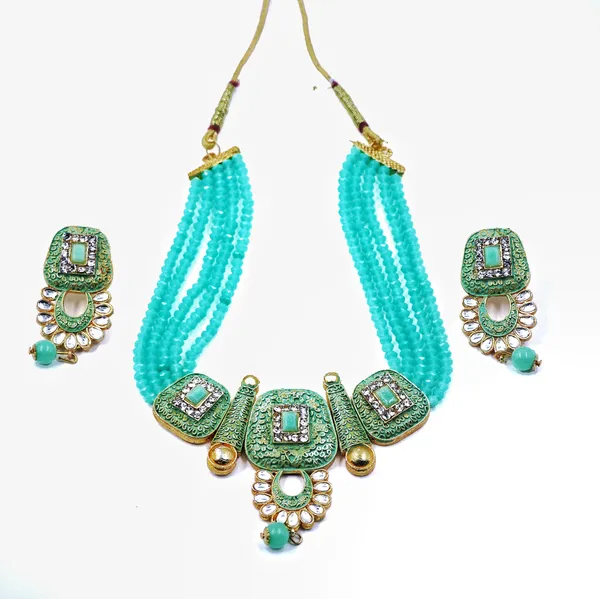 Turquoise_Gold_Brass_Beaded_Embellished_Necklace_Set_For_Women