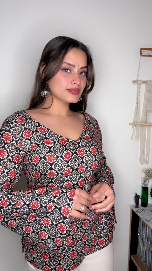 Adaa_Black_Square_Corset_Kurti