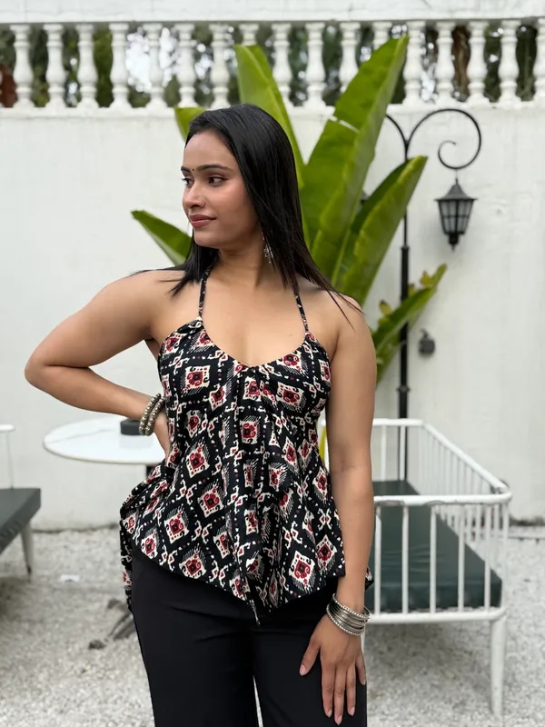 Eiara_Black_Mor_Pankh_Noodle_Strap_Top