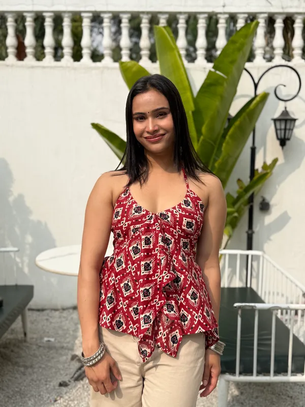 Eiara_Red_Mor_Pankh_Noodle_Strap_Top