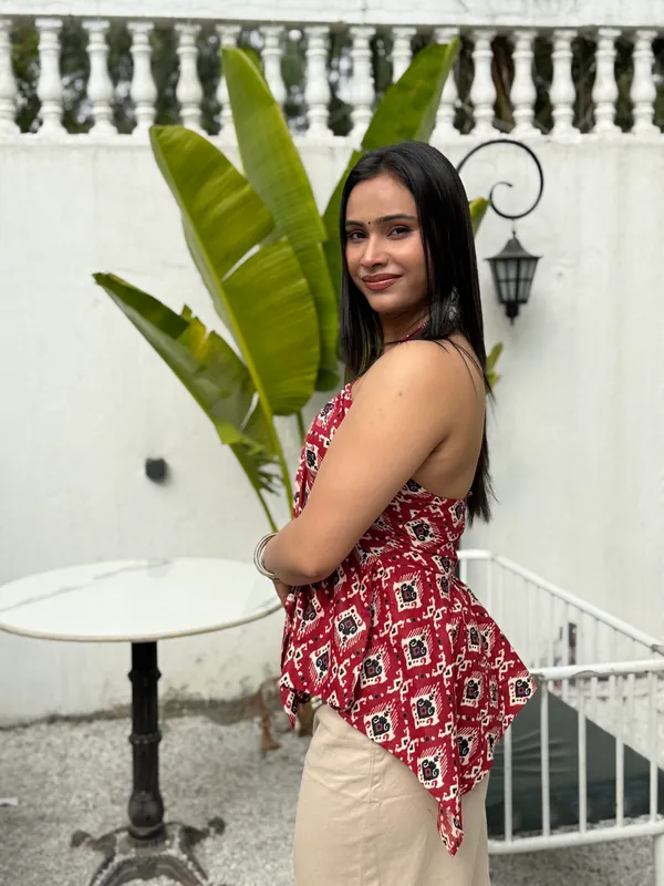 Eiara_Red_Mor_Pankh_Noodle_Strap_Top