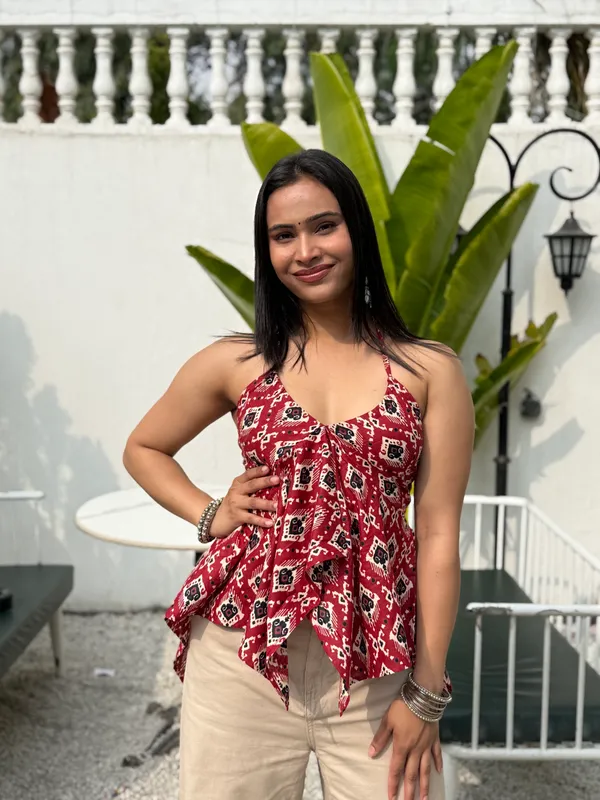 Eiara_Red_Mor_Pankh_Noodle_Strap_Top