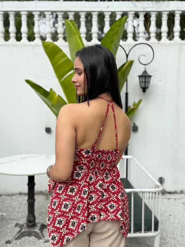 Eiara_Red_Mor_Pankh_Noodle_Strap_Top