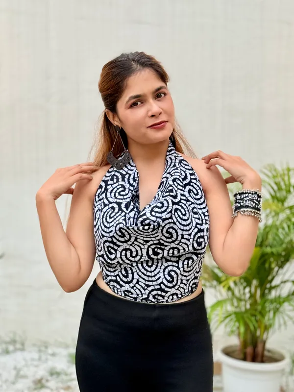 Bella_Black_White_Dual_Print_Reversible_Top