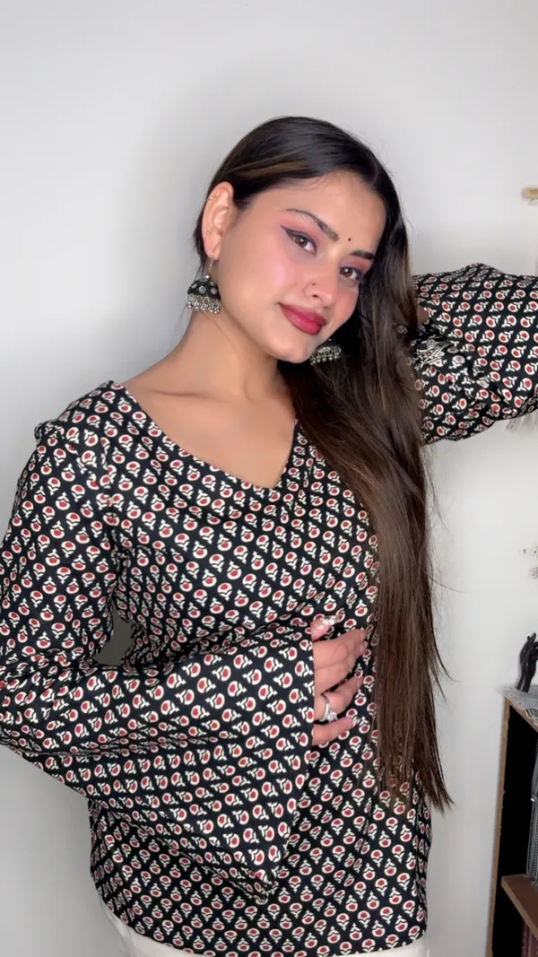 Adaa_Black_Buti_Corset_Kurti