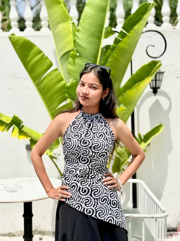 Laila_Black_White_Modern_Print_Asymmetric_Backless_Top