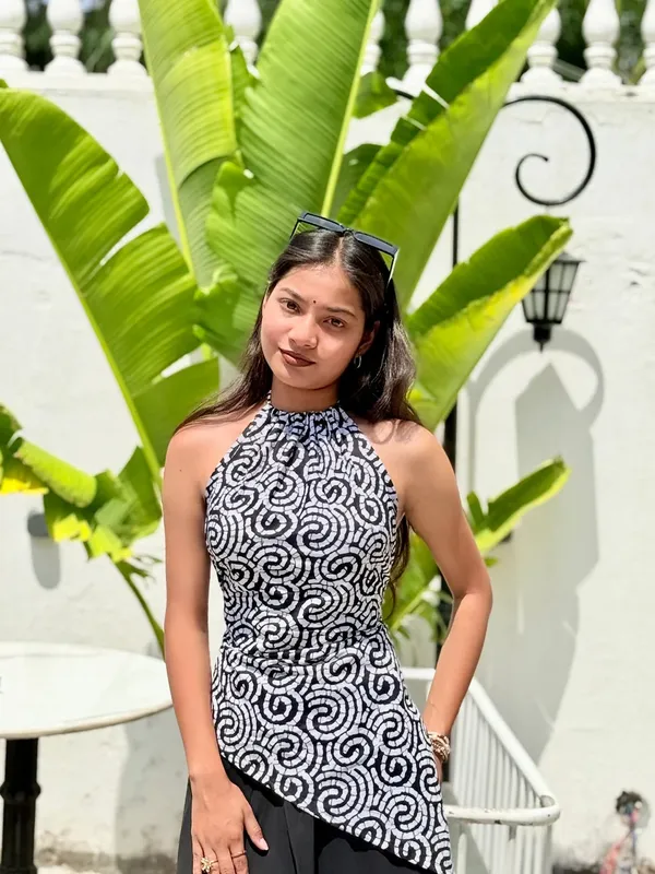Laila_Black_White_Modern_Print_Asymmetric_Backless_Top