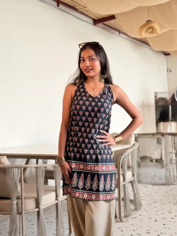 Naira_Black_Traditional_Buti_Long_Kurti