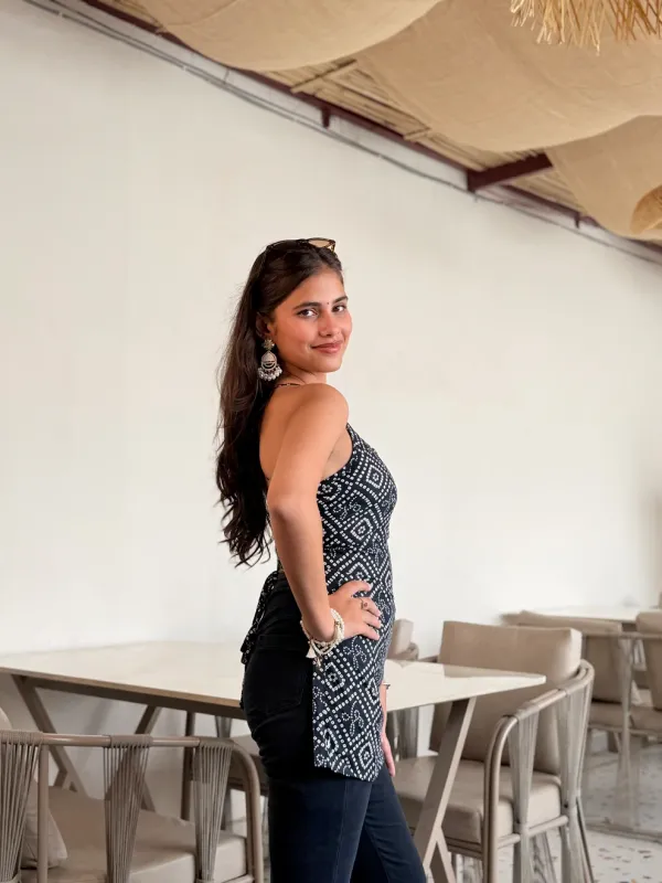 Ruhi_Black_Bandhani_Strappy_Backless_Short_Kurti
