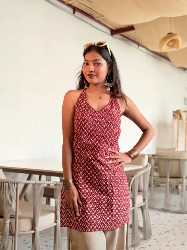 Naira_Red_Traditional_Buti_Long_Kurti