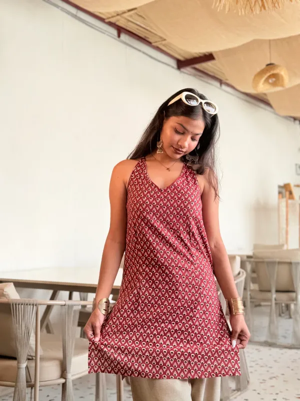 Naira_Red_Traditional_Buti_Long_Kurti