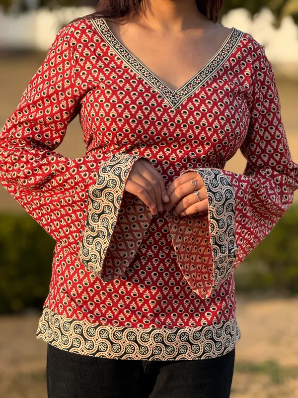 Noor_Red_Buti_Corset_Kurti