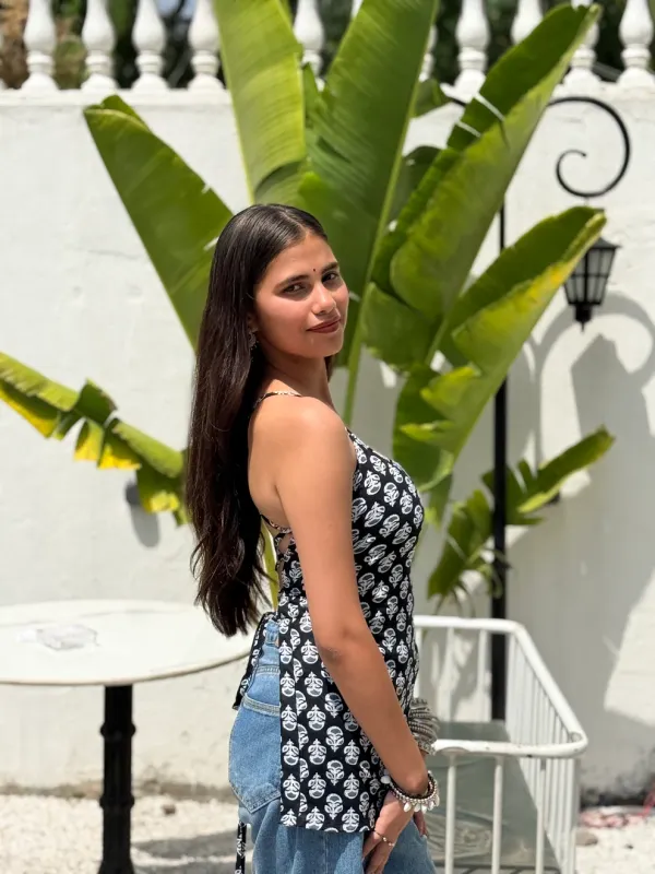 Ruhi_Black_Buti_Strappy_Backless_Short_Kurti