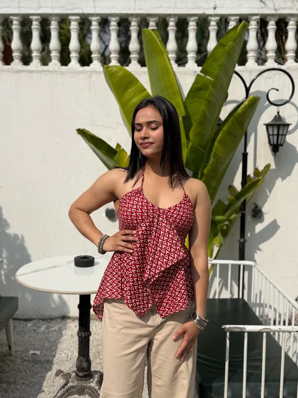 Eiara_Red_Buti_Noodle_Strap_Top