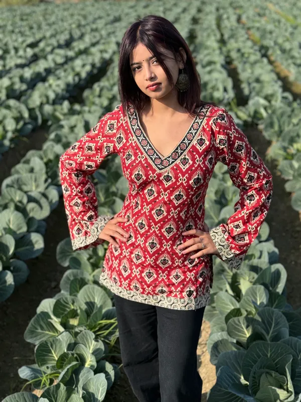 Noor_Red_Mor_Pankh_Corset_Kurti