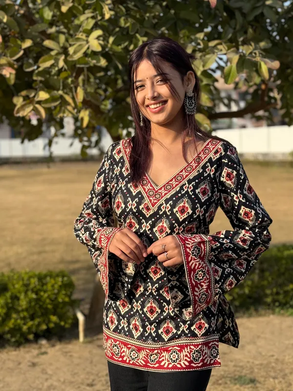Noor_Black_Mor_Pankh_Corset_Kurti