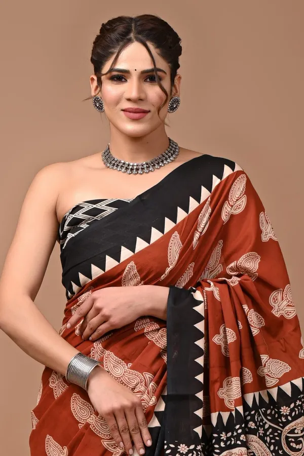 Maroon_And_Black_Pure_Cotton_Hand_Block_Printed_Saree_For_Women