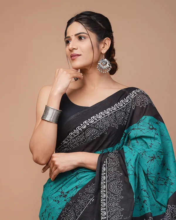 Green_And_Black_Pure_Cotton_Hand_Block_Printed_Saree_For_Women