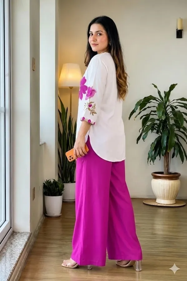 White_&_Magenta_Floral_Printed_V-Neck_Short_Kurti