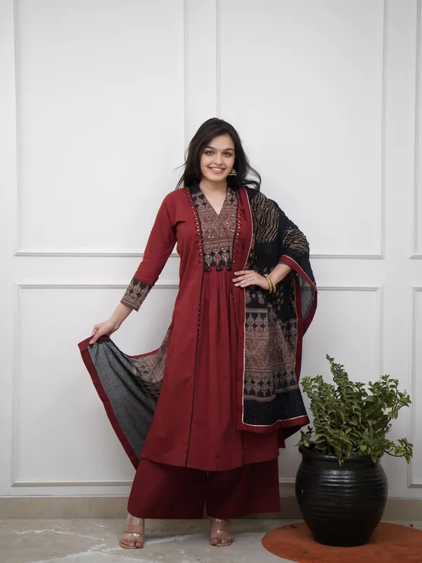 Women_Maroon_Ethnic_Printed_Anarkali_Kurta_Set_with_Printed_Dupatta