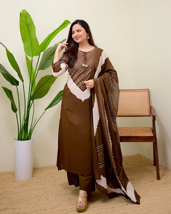Women's_Dark_Brown_Printed_Kurta_with_Wide-Leg_Pants_And_Dupatta_Set_3-Piece_Ethnic_Suit