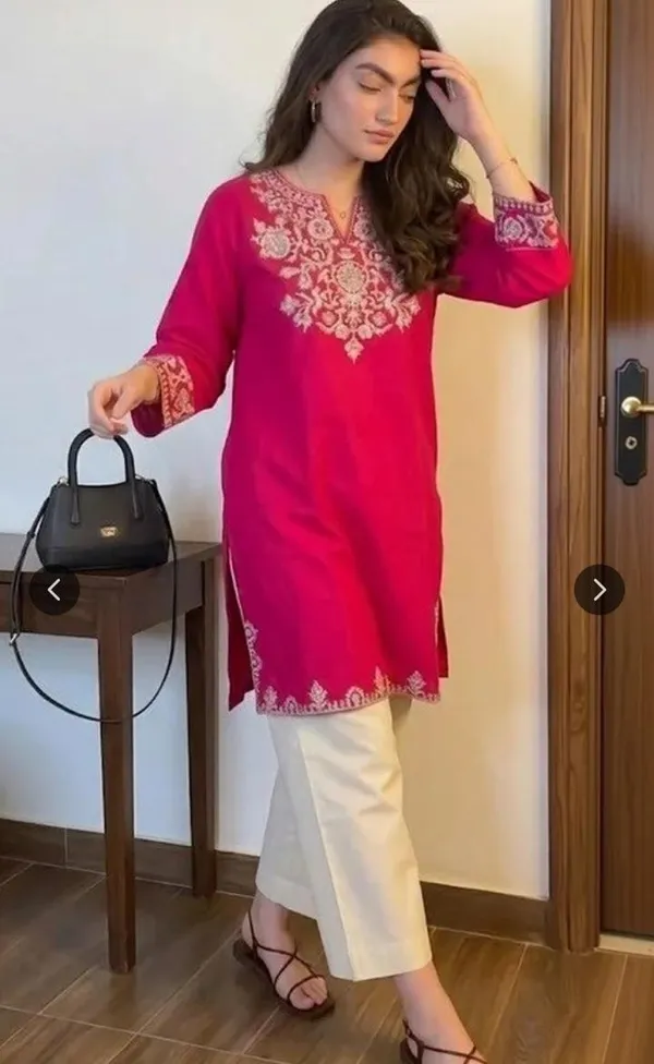 Women's_Hot_Pink_Embroidered_Short_Kurta_with_Off-White_Pants_Set
