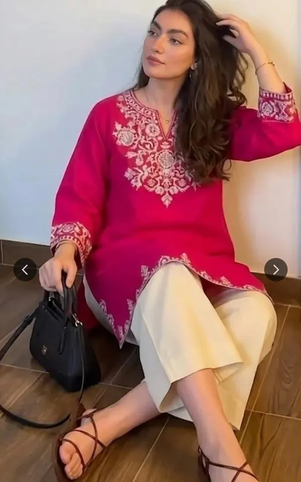 Women's_Hot_Pink_Embroidered_Short_Kurta_with_Off-White_Pants_Set