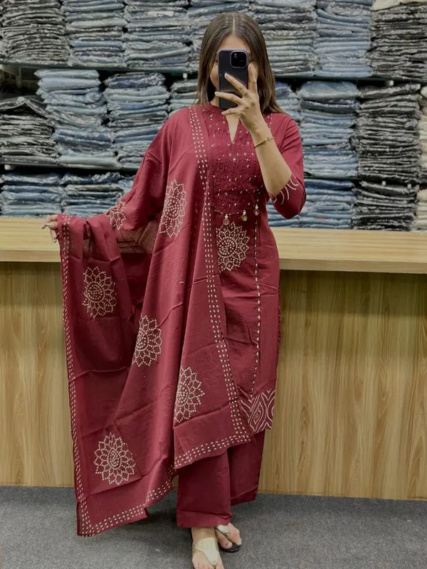 Women's_Maroon_Embroidered_Kurta_with_Pants_And_Dupatta_Set_3-Piece_Ethnic_Suit