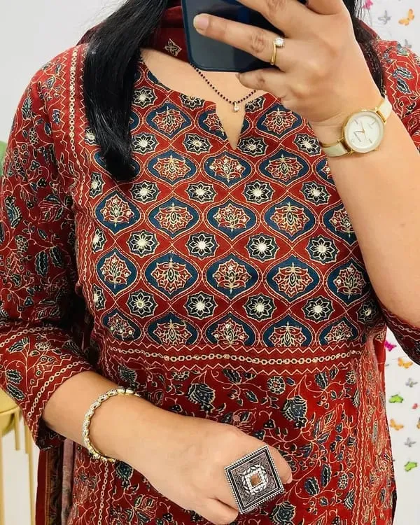 Women's_Red_Printed_Kurta_with_Pants_And_Dupatta_Set_3-Piece_Ethnic_Suit