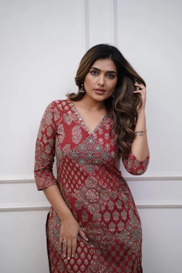 Women's_Rust_Red_Printed_Kurta_with_Pants_And_Dupatta_Set_3-Piece_Ethnic_Suit