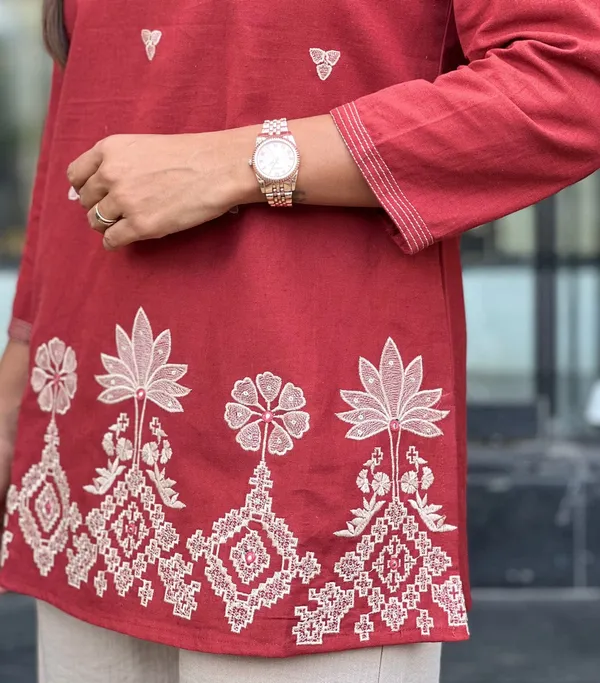 Women's_Rust_Red_Short_Kurti_with_Elegant_White_Floral_Embroidery