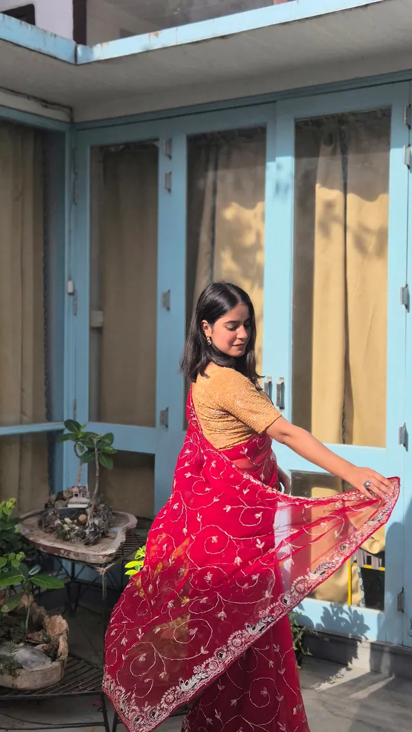 Red_Chiffon_Peacock_Embroidered_Floral_Saree_For_Women