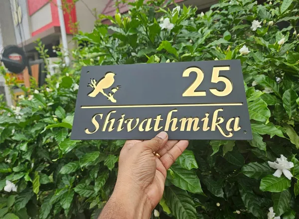Black_Custom_House_Name_Plate_With_Number