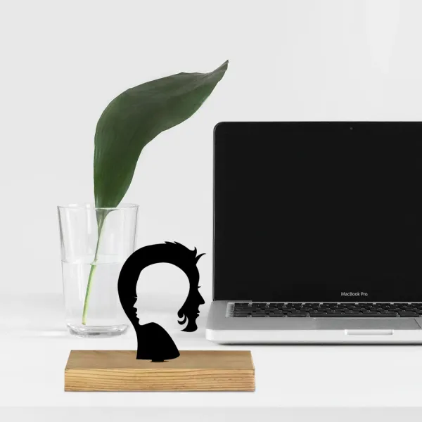 Modern_Art_Women_Face_Table_Top_Metal_Art_Lasercut_Office_Art