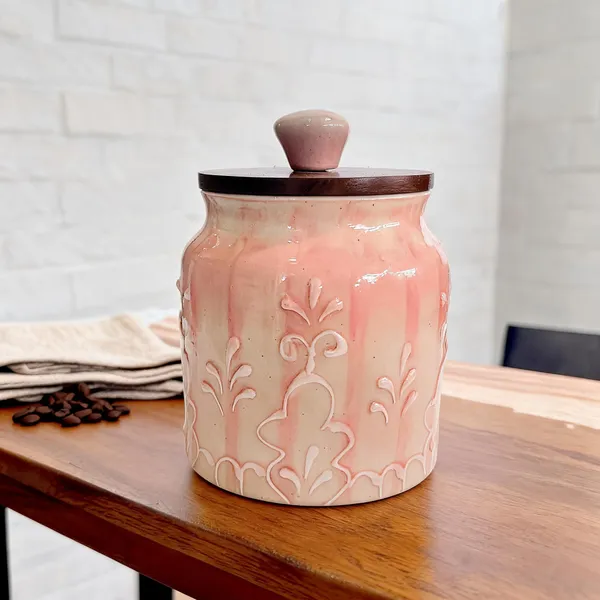Pink_Ceramic_Food_Storage_Container_With_Wooden_Lid