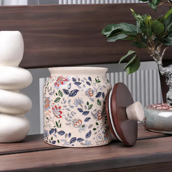 Off_White_Ceramic_Food_Storage_Container_With_Lid