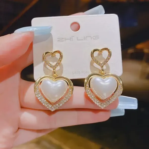 Pearl_Crystal_Rhinestone_Heart_Shaped_Drop_Earrings_For_Women