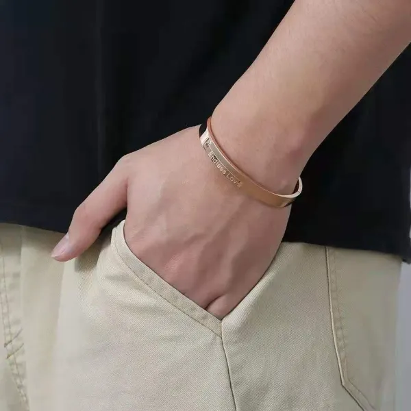 Rose_Gold_Stainless_Steel_Adjustable_Bracelet_For_Men