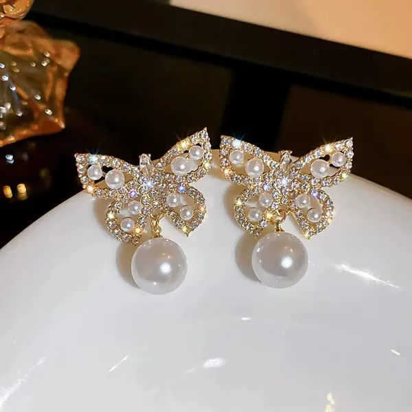 Gold_Metal_Butterfly_Crystal_Pearl_Drop_Earrings_For_Women