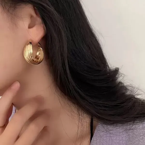 Golden_Stainless_Steel_Earrings_For_Women