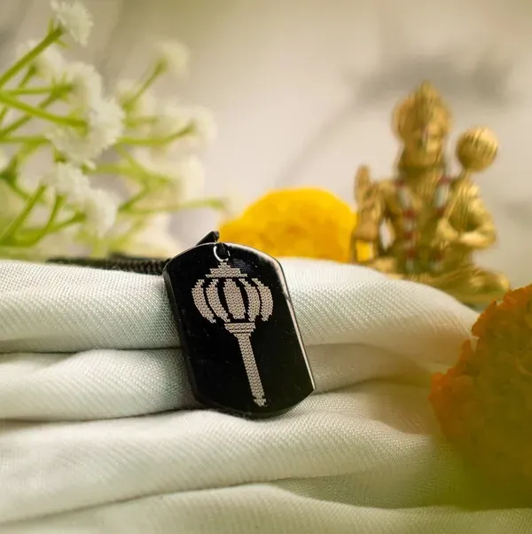 Gold_Plated_Ram_Ram_Engraved_Gada_Pendant_With_Chain_For_Men_&_Women