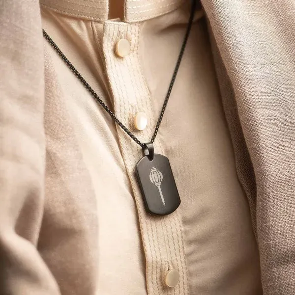 Gold_Plated_Ram_Ram_Engraved_Gada_Pendant_With_Chain_For_Men_&_Women