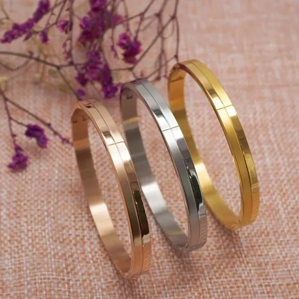Rose_Gold_Stainless_Steel_Adjustable_Bracelet_For_Women