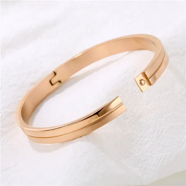 Rose_Gold_Stainless_Steel_Adjustable_Bracelet_For_Women
