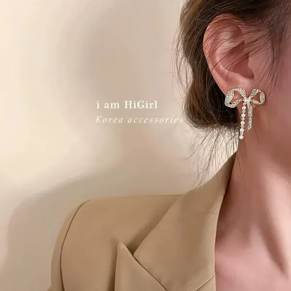 Golden_Crystal_Rhinestone_Bow_Pearl_Accent_Earrings_For_Women