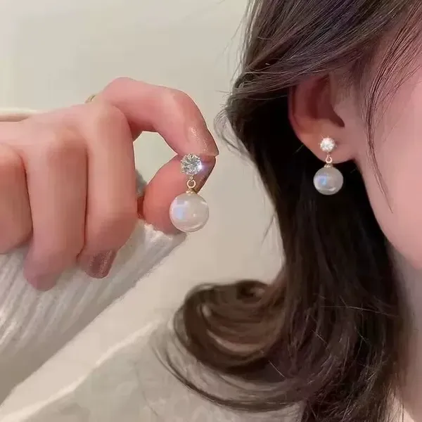 Crystal_Cubic_Zirconia_Pearl_Drop_Stud_Earrings_For_Women