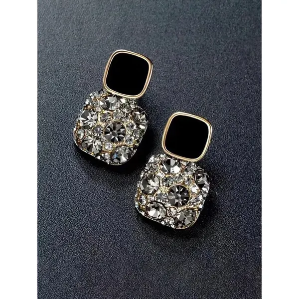Black_Crystal_Square_Drop_Stud_Earrings_For_Women