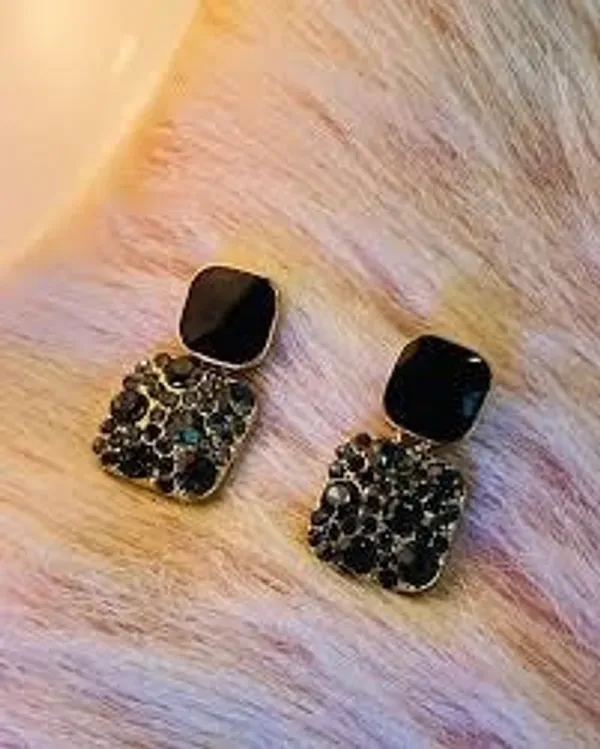 Black_Crystal_Square_Drop_Stud_Earrings_For_Women